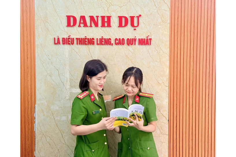 Cán bộ, chiến sỹ Công an tỉnh Khánh Hòa đẩy mạnh văn hóa đọc trong Công an nhân dân.