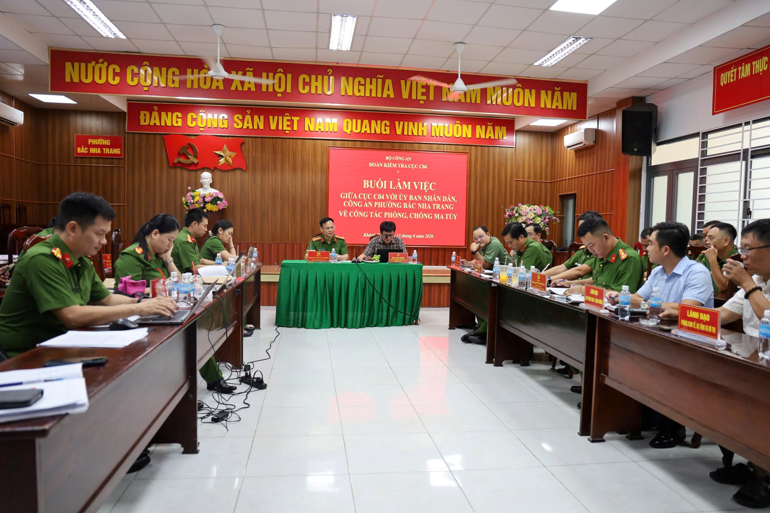 Cục Cảnh sát điều tra tội phạm về ma túy Bộ Công an làm việc với UBND phường và Công an phường Bắc Nha Trang về công tác phòng, chống ma túy