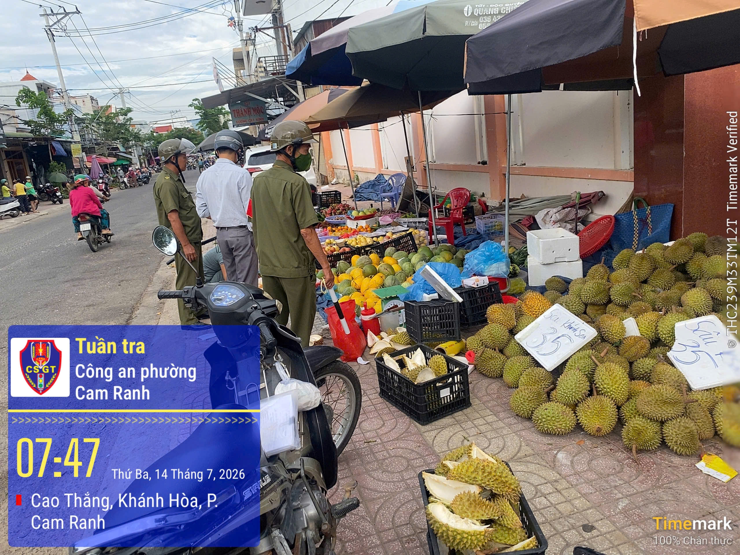 Công an phường Cam Ranh đẩy mạnh công tác tuần tra kiểm soát tại các tuyến đường cao điểm trên địa bàn phường