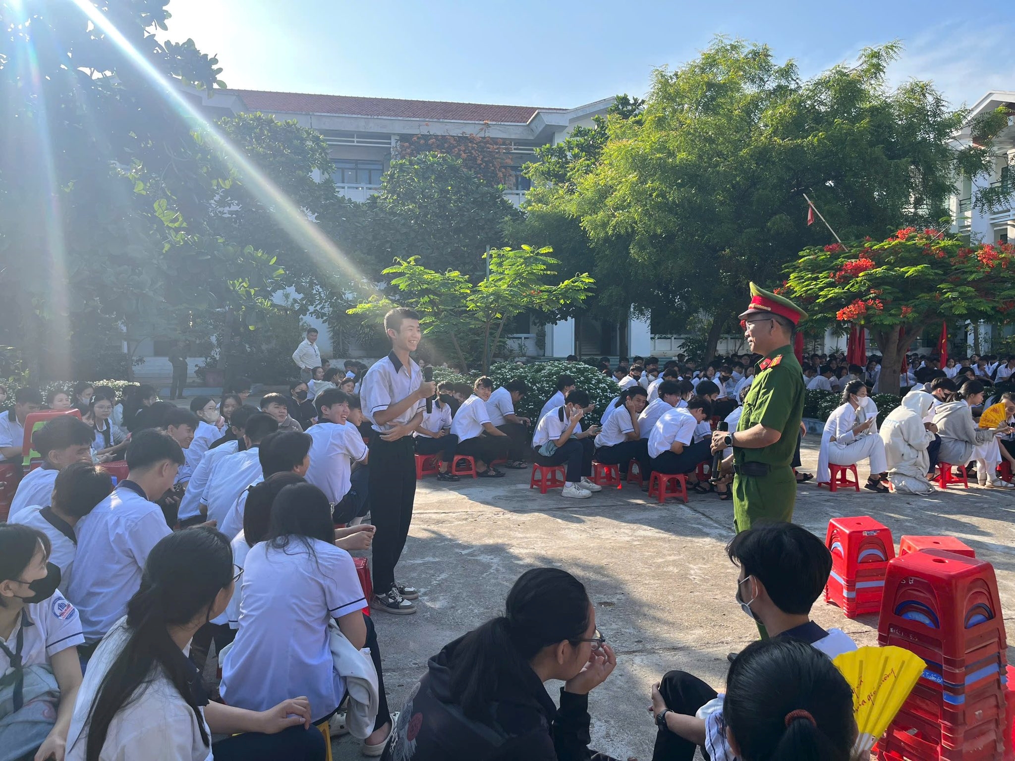 Công an phường Đông Hải tuyên truyền phòng, chống ma tuý trong trường học