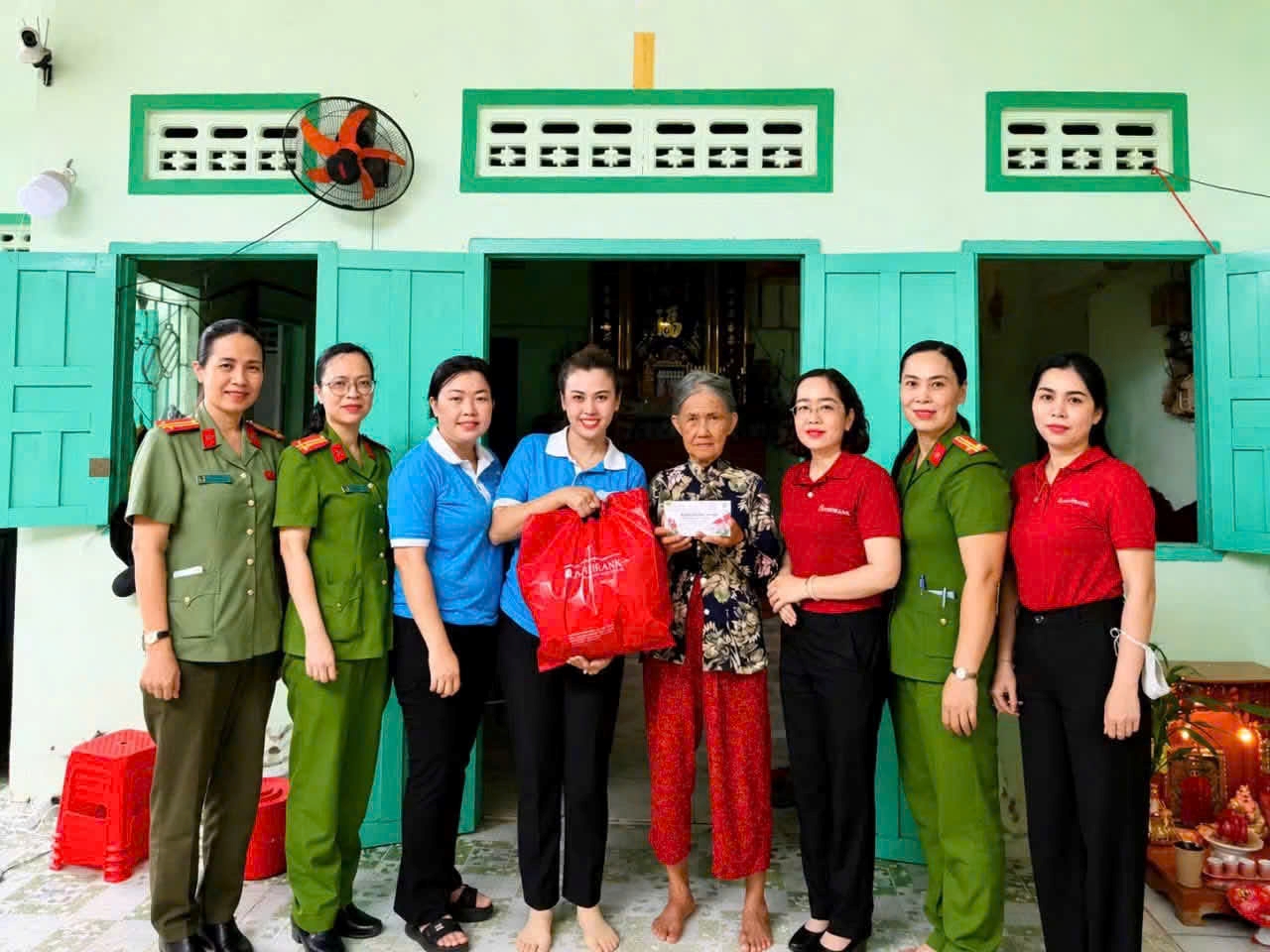 Công an phường Đông Hải lan tỏa yêu thương - Tri ân người có công, chung tay vì cộng đồng