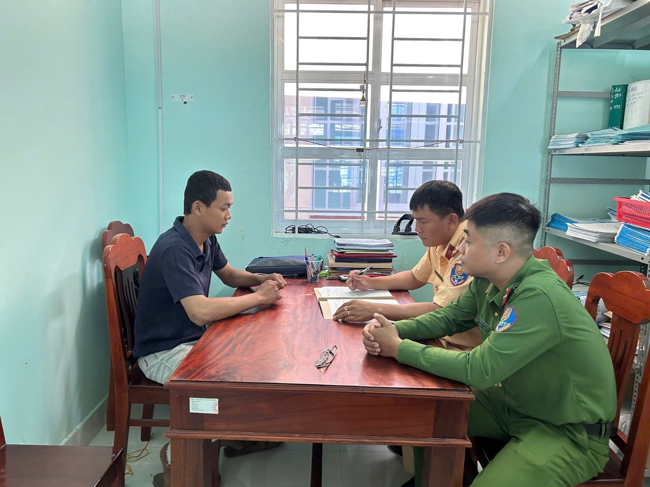 Tăng cường tuyên truyền, ký cam kết đối với cơ sở sửa chữa xe mô tô, gắn máy