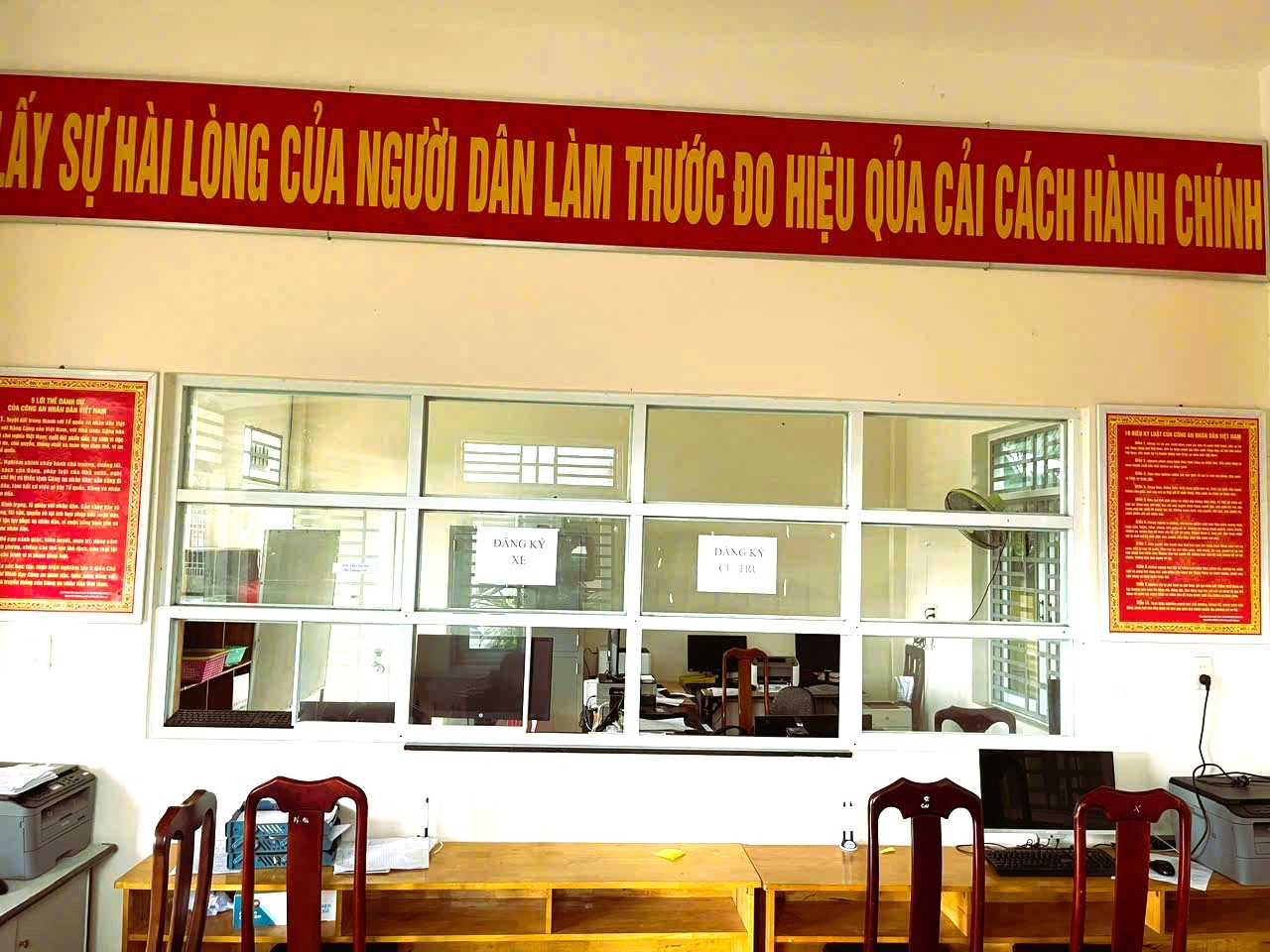Công an phường Hòa Thắng lan tỏa tinh thần “Gần dân nhất” trong hoạt động tiếp công dân