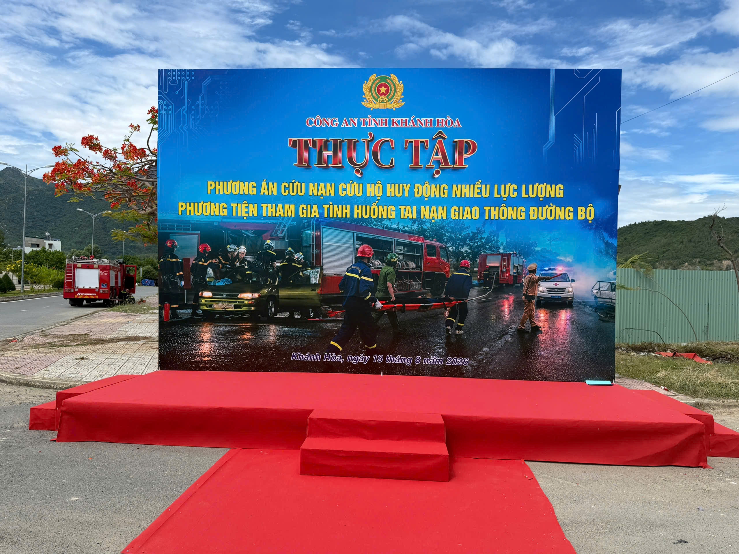 Tổng duyệt thực tập phương án cứu nạn, cứu hộ tai nạn giao thông đường bộ tại Trường Chính trị tỉnh Khánh Hòa
