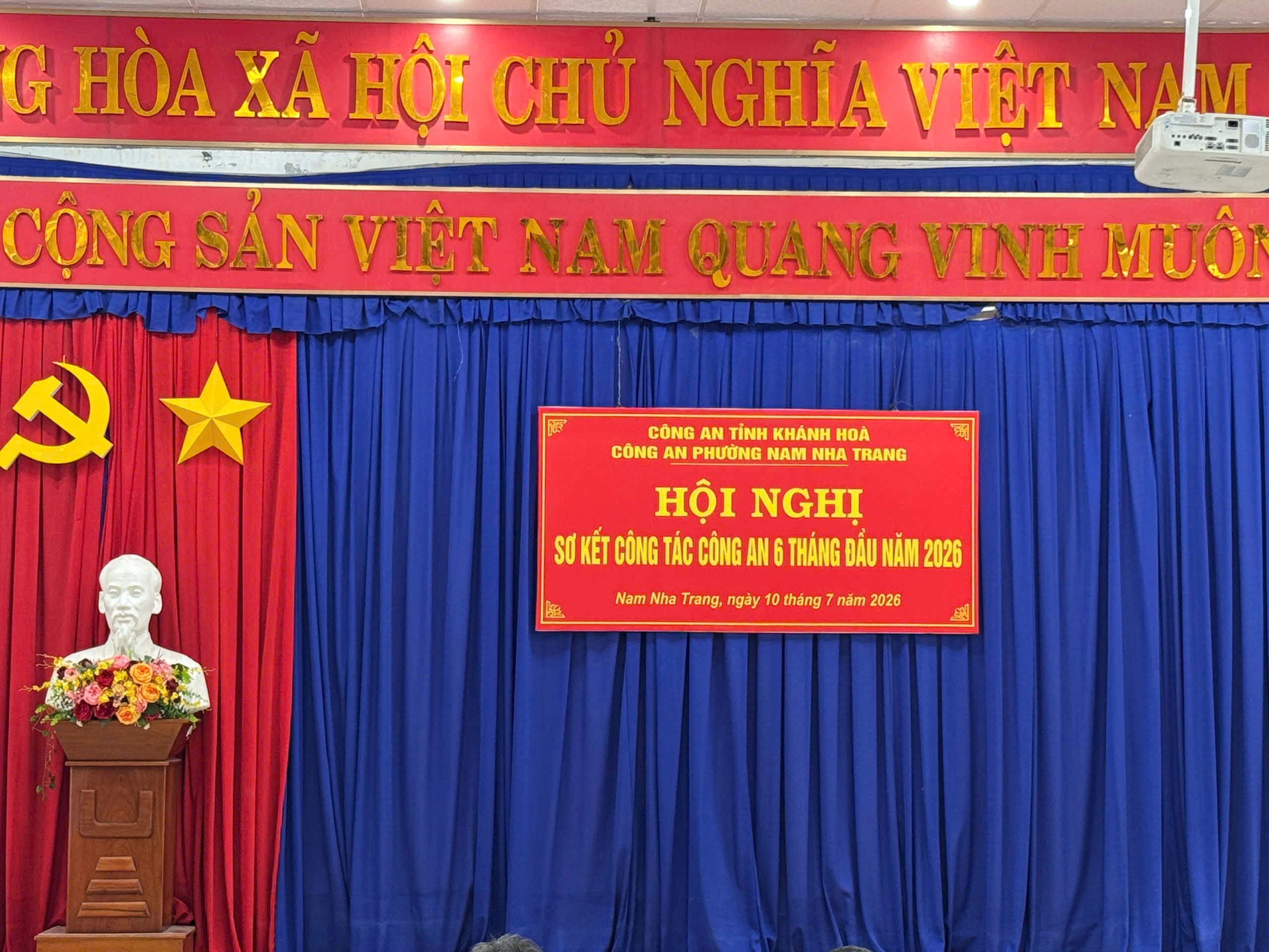 Công an phường Nam Nha Trang tổ chức Hội nghị sơ kết công tác Công an 6 tháng đầu năm 2026