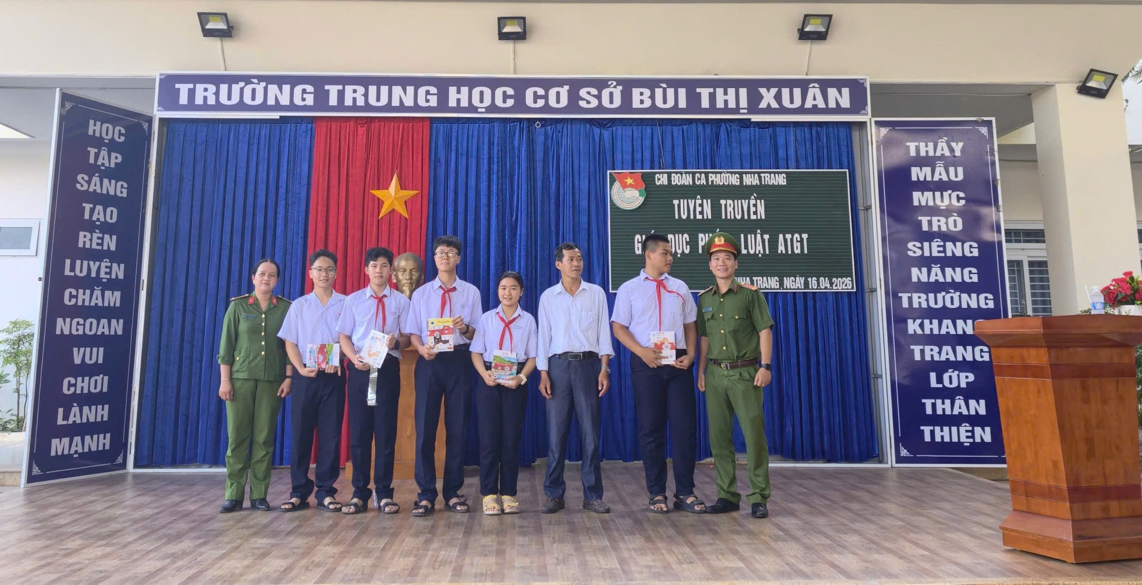 Tuyên truyền, phổ biến giáo dục pháp luật về TTATGT trong trường học