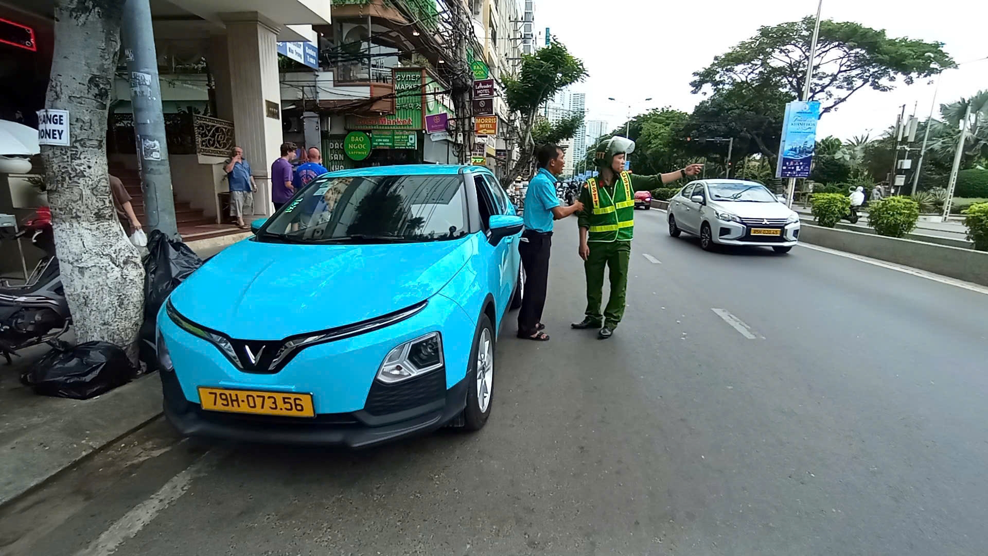 Công an phường Nha Trang tăng cường đảm bảo trật tự mỹ quan đô thị, đảm bảo trật tự an toàn giao thông dịp Festival biển Khánh Hòa năm 2026