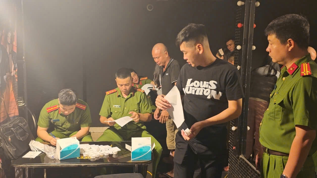 Công an phường Nha Trang đẩy mạnh xét nghiệm ma tuý hưởng ứng Tháng hành động phòng chống ma tuý