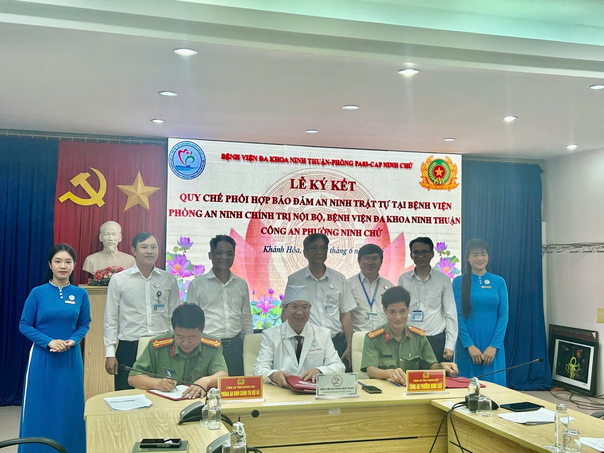 Công an phường Ninh Chử phối hợp Bệnh viện Đa khoa Ninh Thuận ký kết quy chế phối hợp bảo đảm an ninh, trật tự tại bệnh viện