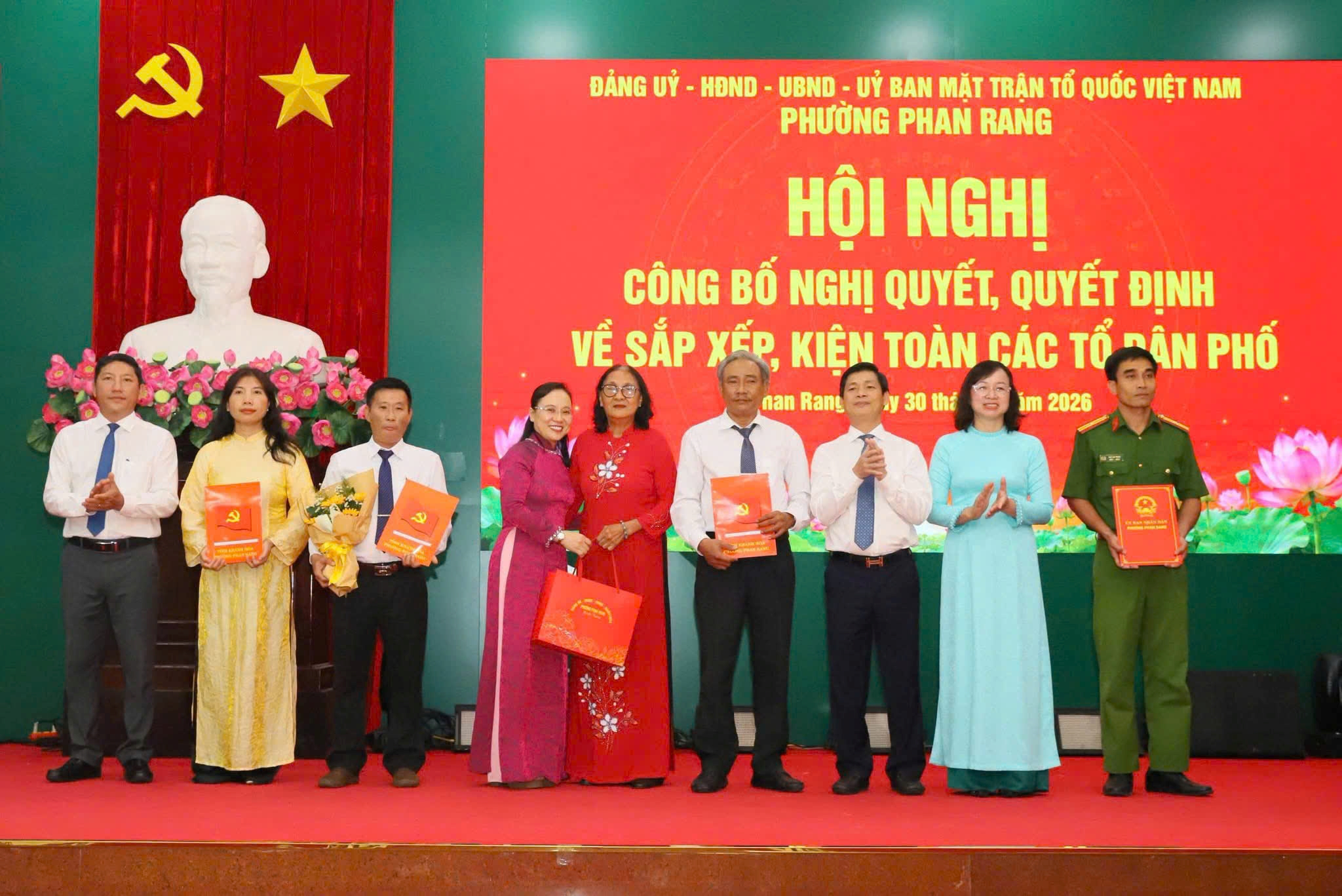 Hội nghị công bố Nghị quyết, Quyết định về sắp xếp, kiện toàn Tổ Dân phố tại Phường Phan Rang