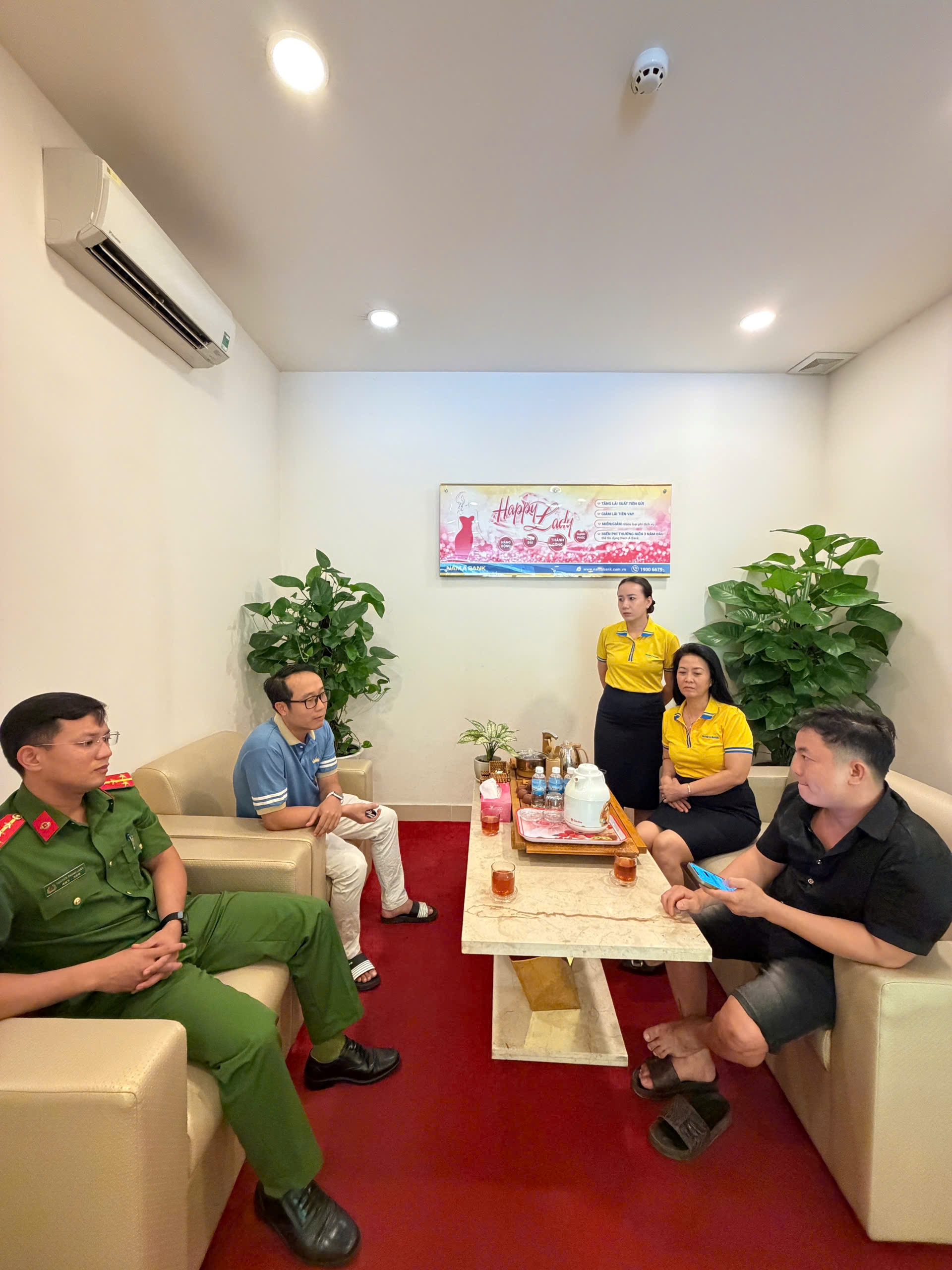 Công an phường Phan Rang kịp thời phối hợp ngăn chặn vụ lừa đảo qua mạng