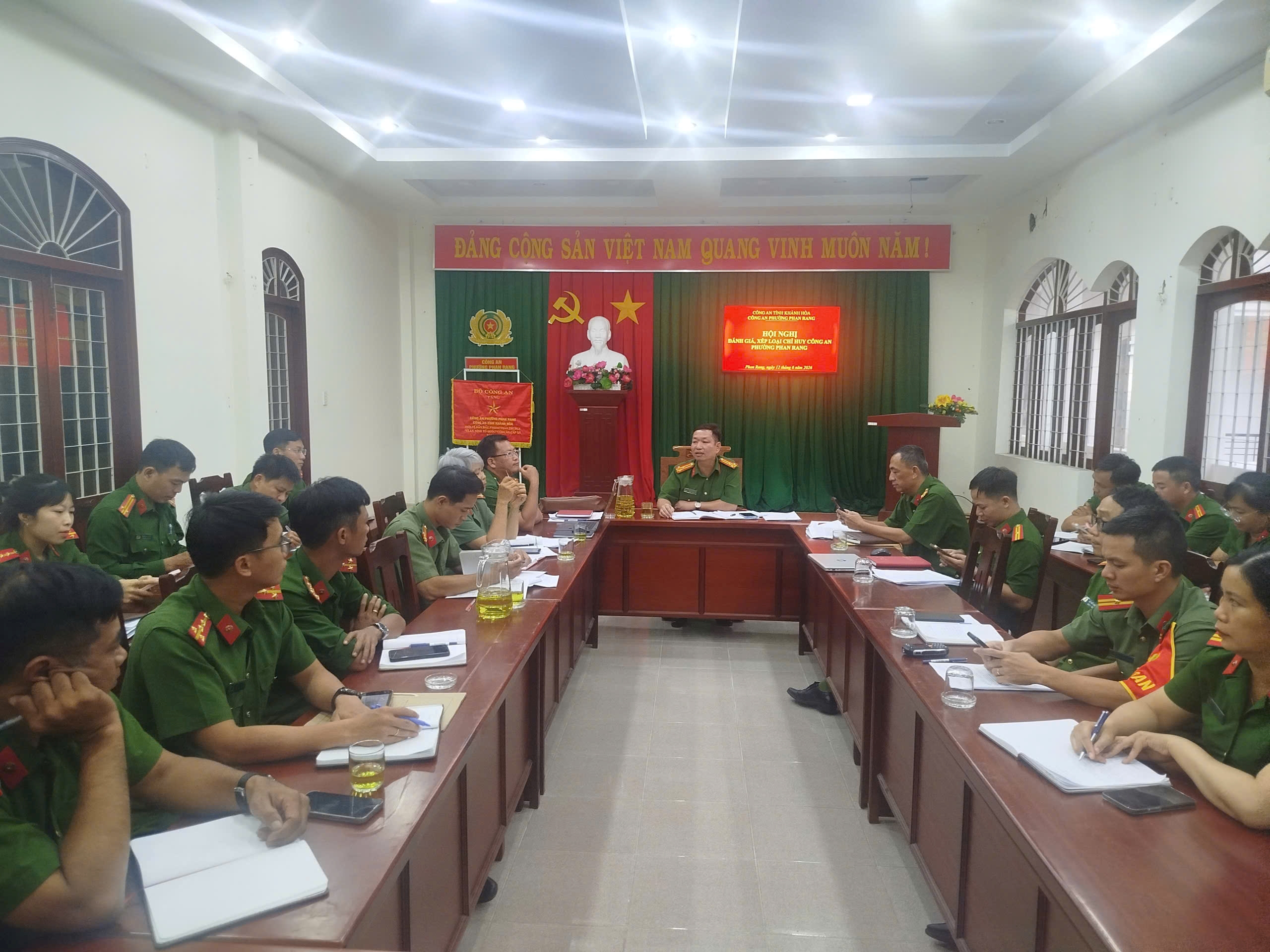 Hội nghị đánh giá, xếp loại chỉ huy Công an phường Phan Rang