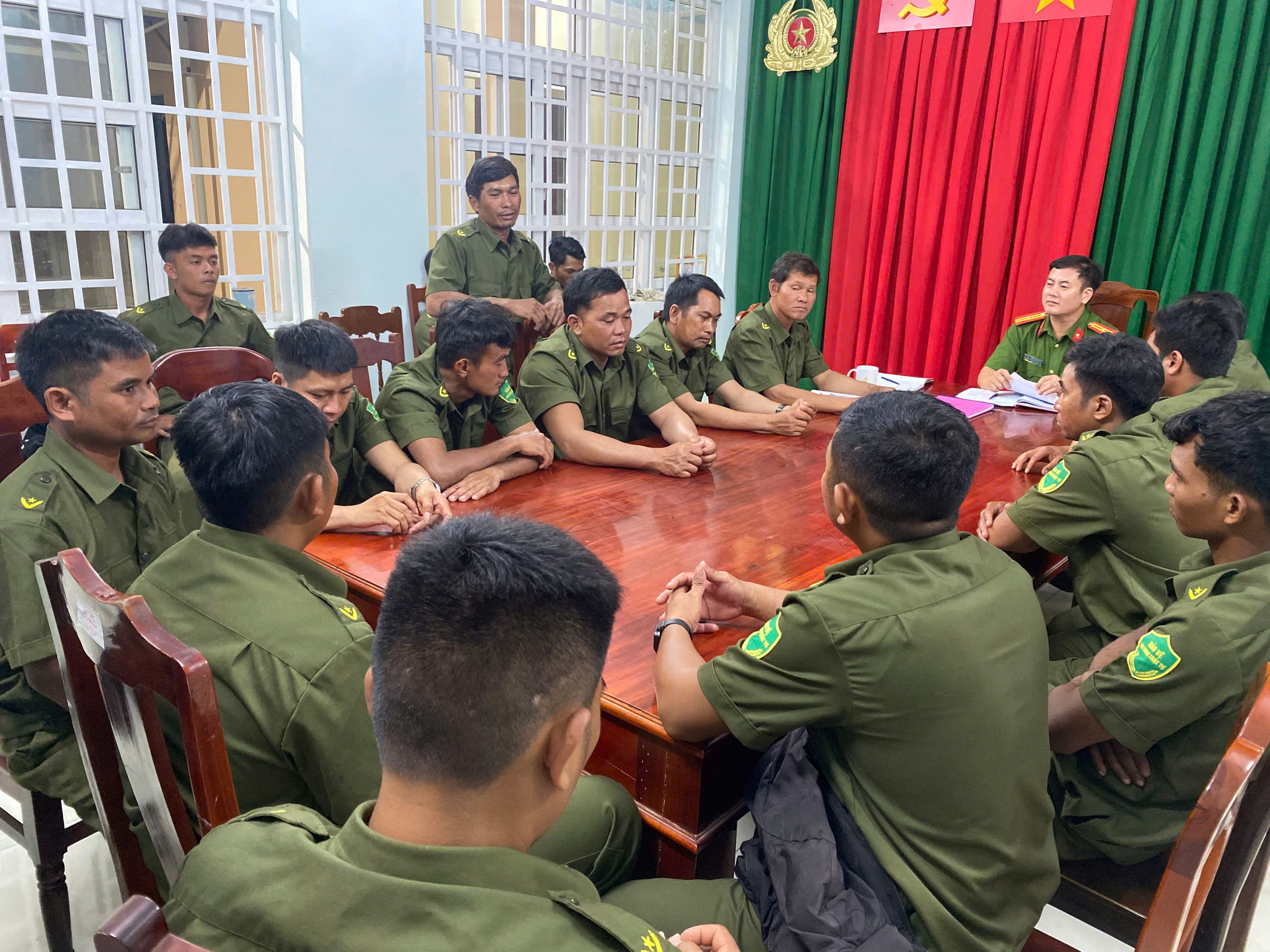 Công an xã Anh Dũng tổ chức giao ban Quý I năm 2026 đối với lực lượng tham gia bảo vệ an ninh, trật tự ở cơ sở