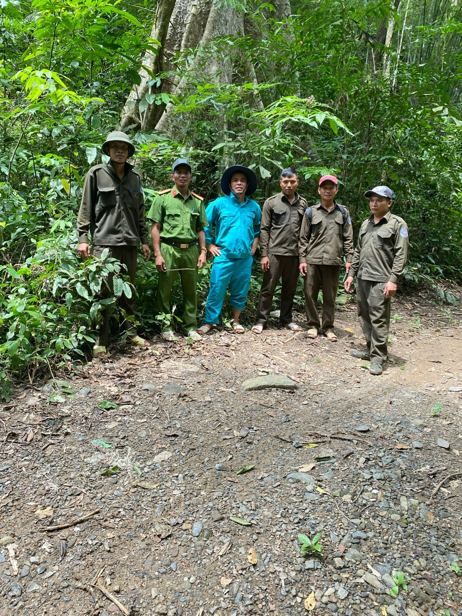 Công an xã Anh Dũng phối hợp tăng cường tuần tra, kiểm tra chống phá rừng và phòng cháy, chữa cháy rừng