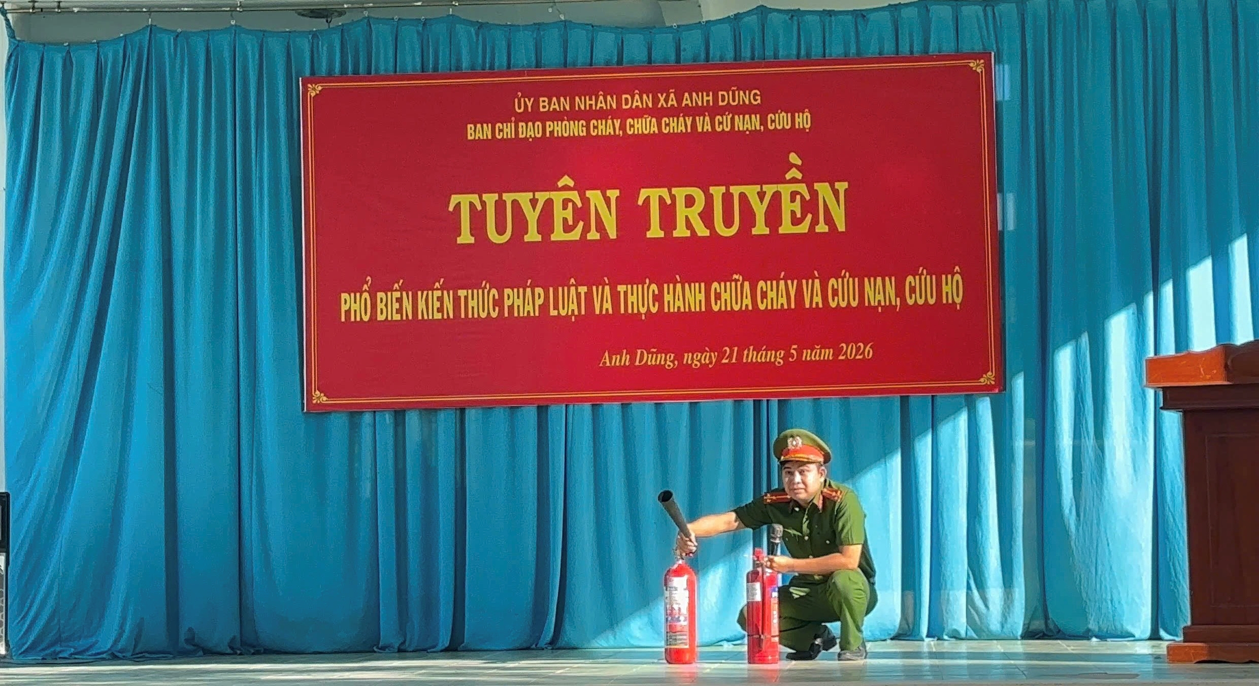 Nâng cao kỹ năng phòng cháy, chữa cháy cho học sinh Trường Phổ thông dân tộc bán trú THCS Phan Đình Phùng