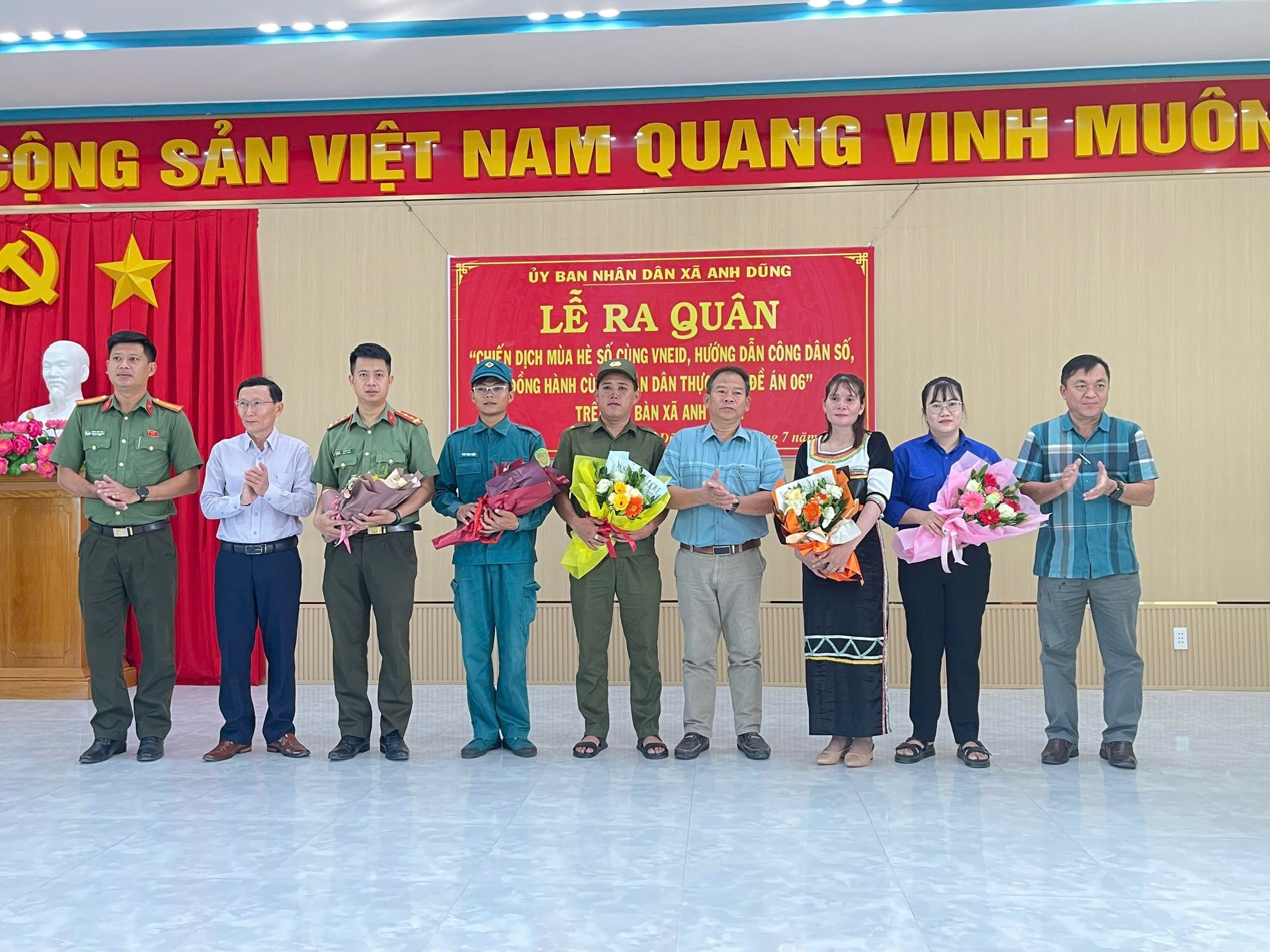 Xã Anh Dũng tổ chức lễ ra quân 