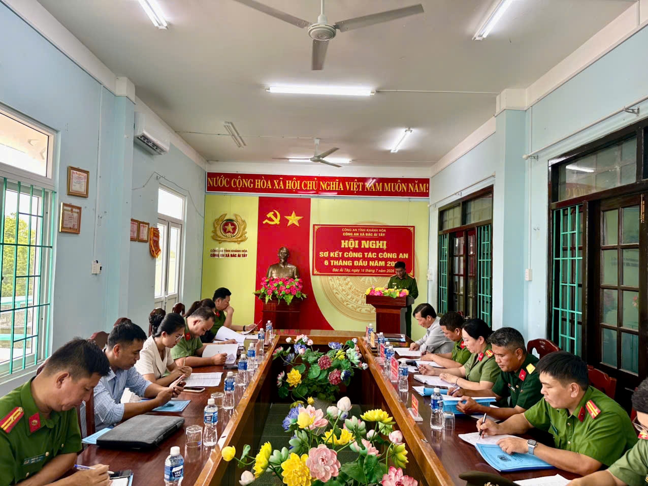 Công an xã Bác Ái Tây tổ chức hội nghị sơ kết công tác Công an 06 tháng đầu năm 2026