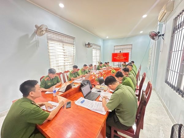 Chi bộ Công an xã Cam An tổ chức sinh hoạt thường kỳ tháng 8 năm 2026
