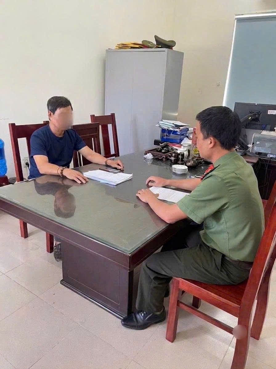 Công an xã Cam Lâm nâng cao cảnh giác trước thông tin xấu, độc trên không gian mạng
