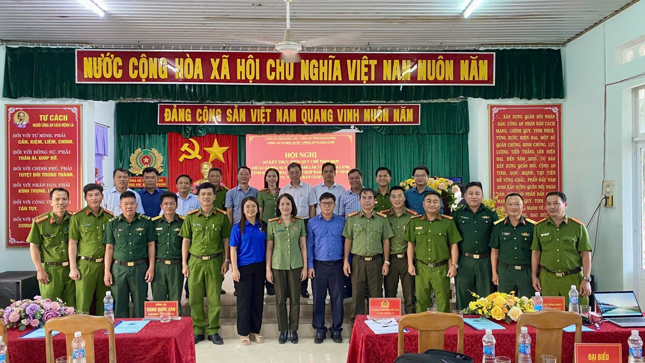 Công an xã Đại Lãnh và Công an xã Hòa Xuân sơ kết thực hiện Quy chế phối hợp bảo đảm an ninh, trật tự địa bàn giáp ranh
