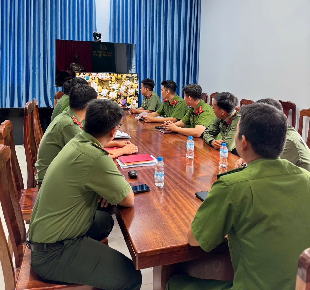 Chi bộ Công an xã Đại Lãnh tham dự Hội nghị toàn quốc nghiên cứu, học tập, quán triệt và triển khai thực hiện một số nghị quyết, chỉ thị của Bộ Chính trị