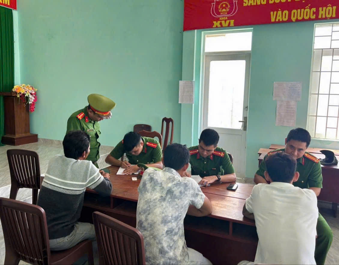 Công an xã Đại Lãnh tăng cường rà soát, quyết tâm xây dựng nhiều khu dân cư không ma túy