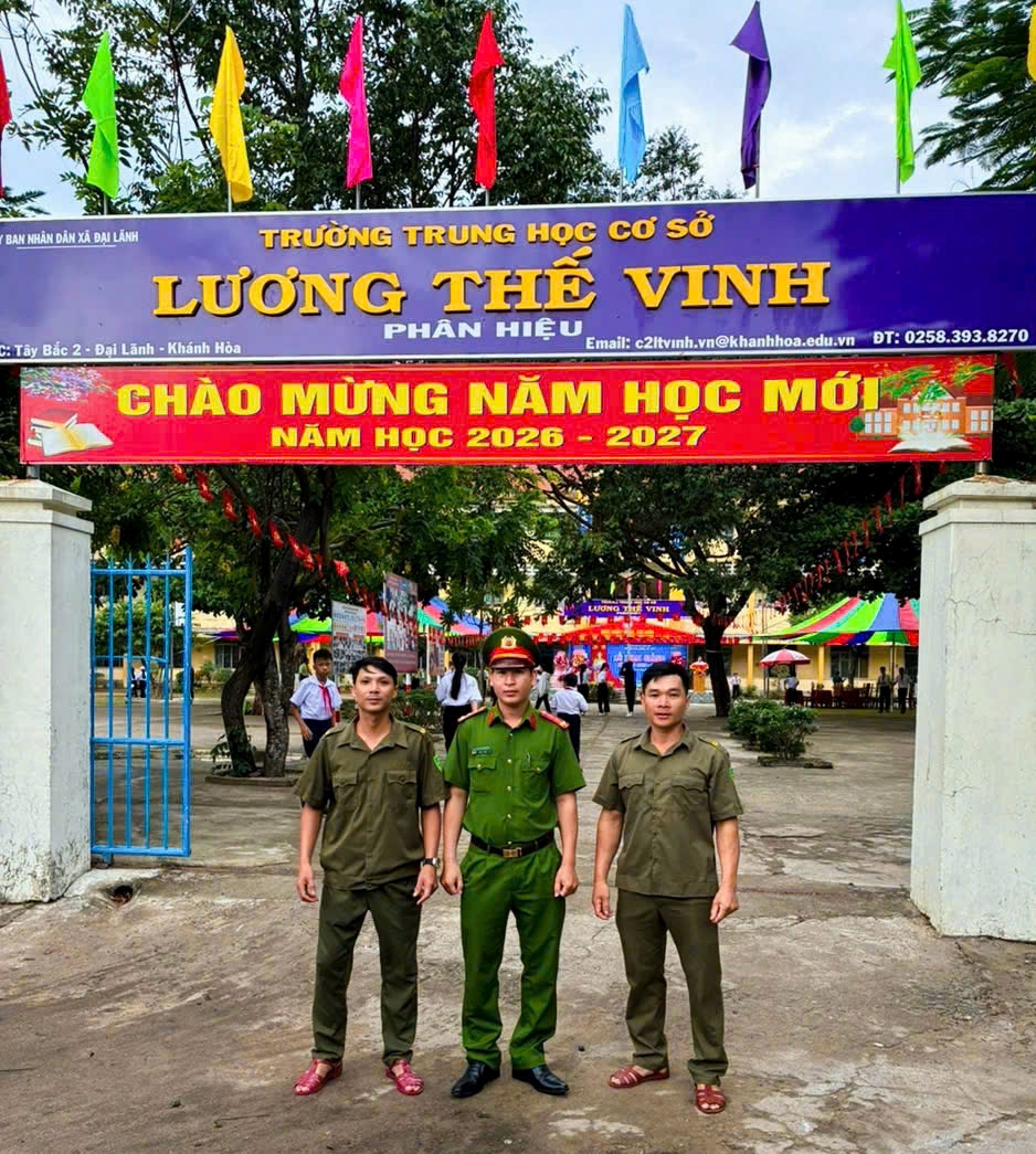 Công an xã Đại Lãnh ra quân bảo đảm an ninh, trật tự dịp Khai giảng năm học 2026 - 2027 tại các điểm trường học trên địa bàn xã