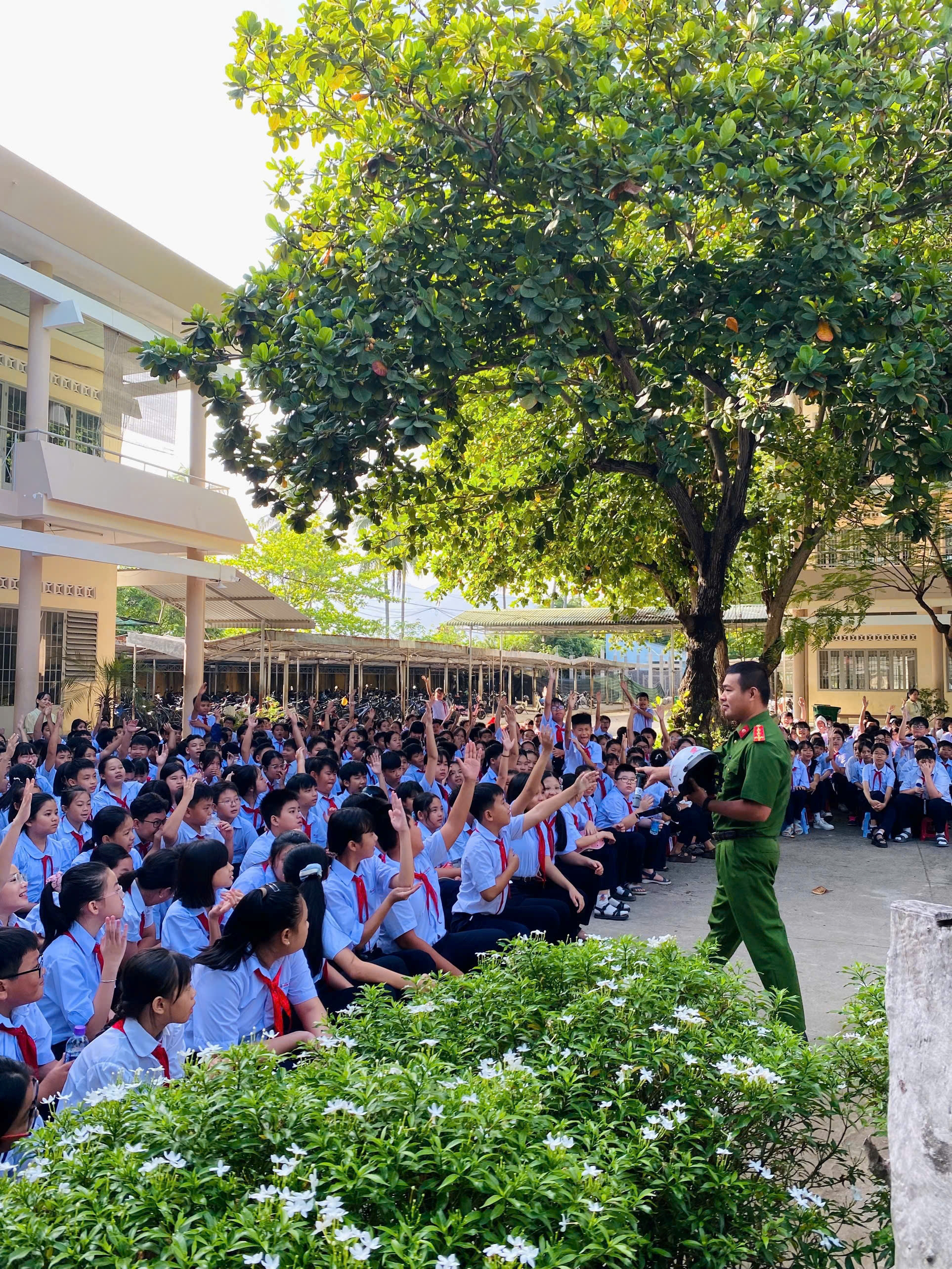 Công an xã Diên Khánh: Triển khai chiến dịch đào tạo kỹ năng lái xe mô tô, xe gắn máy an toàn trên địa bàn xã Diên Khánh - lan tỏa văn hóa giao thông an toàn