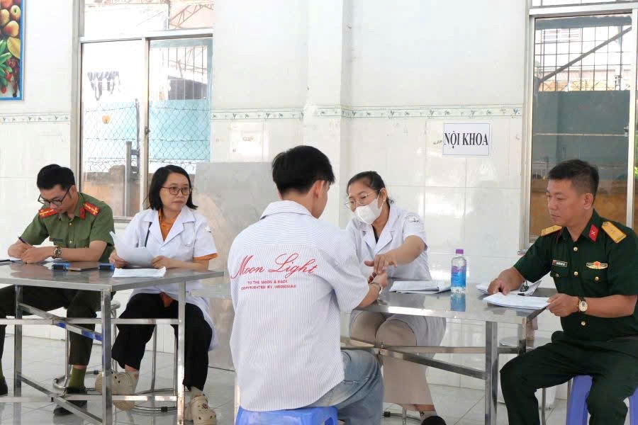 Xã Diên Khánh tổ chức khám sơ tuyển sức khỏe công dân thực hiện nghĩa vụ tham gia Công an nhân dân năm 2027
