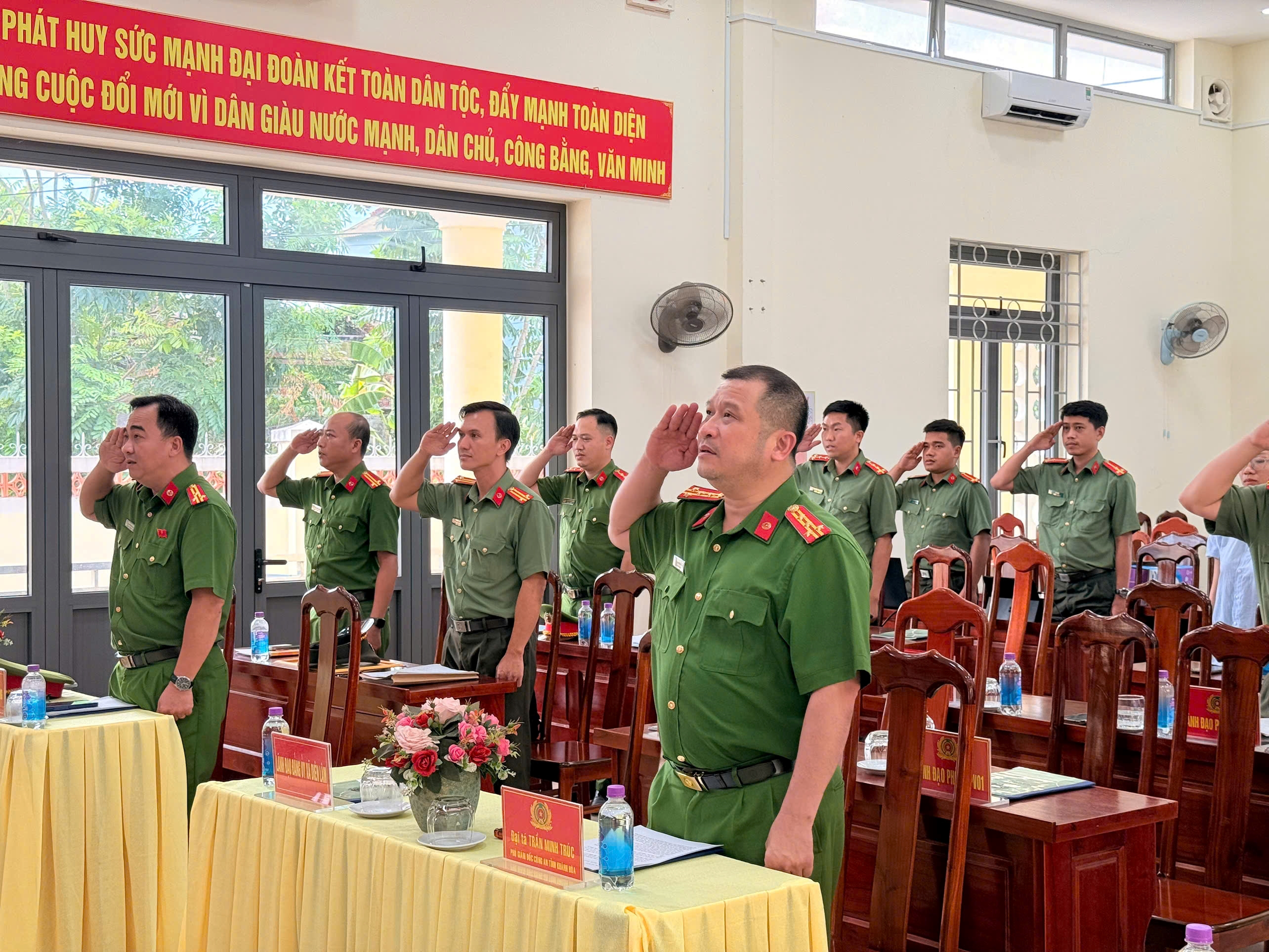 Công an xã Diên Lâm tổ chức Hội nghị sơ kết công tác Công an 06 tháng đầu năm 2026