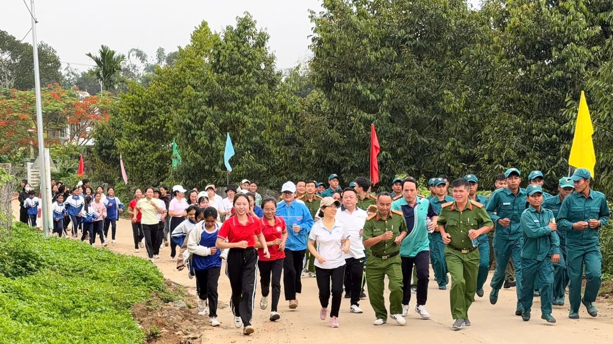 Xã Đông Khánh Sơn tham gia Lễ mít tinh toàn quốc hưởng ứng Tháng hành động phòng, chống ma túy
