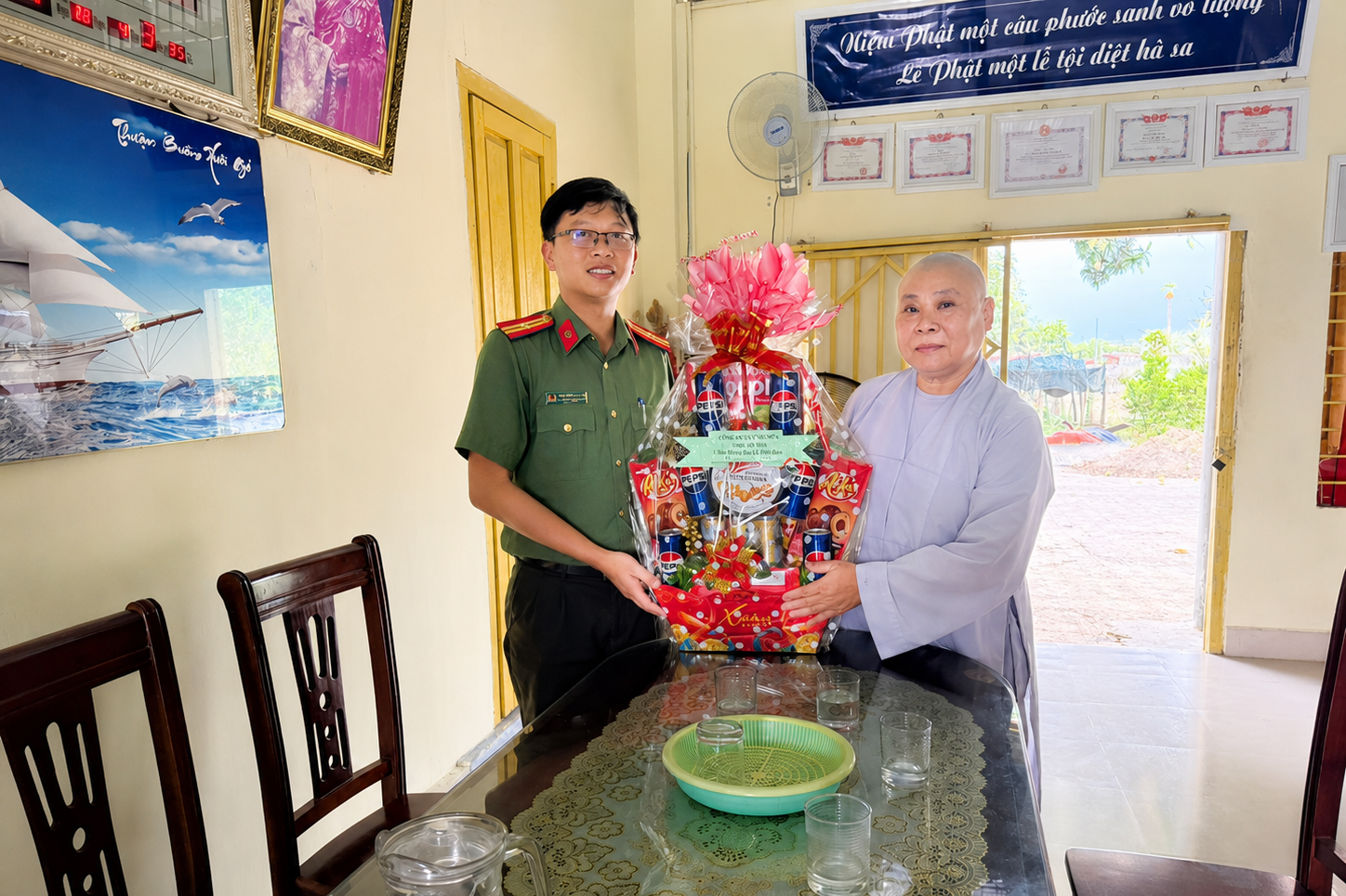 Lan tỏa tinh thần đoàn kết dân tộc từ hoạt động thăm chúc mừng Đại lễ Phật đản 2026