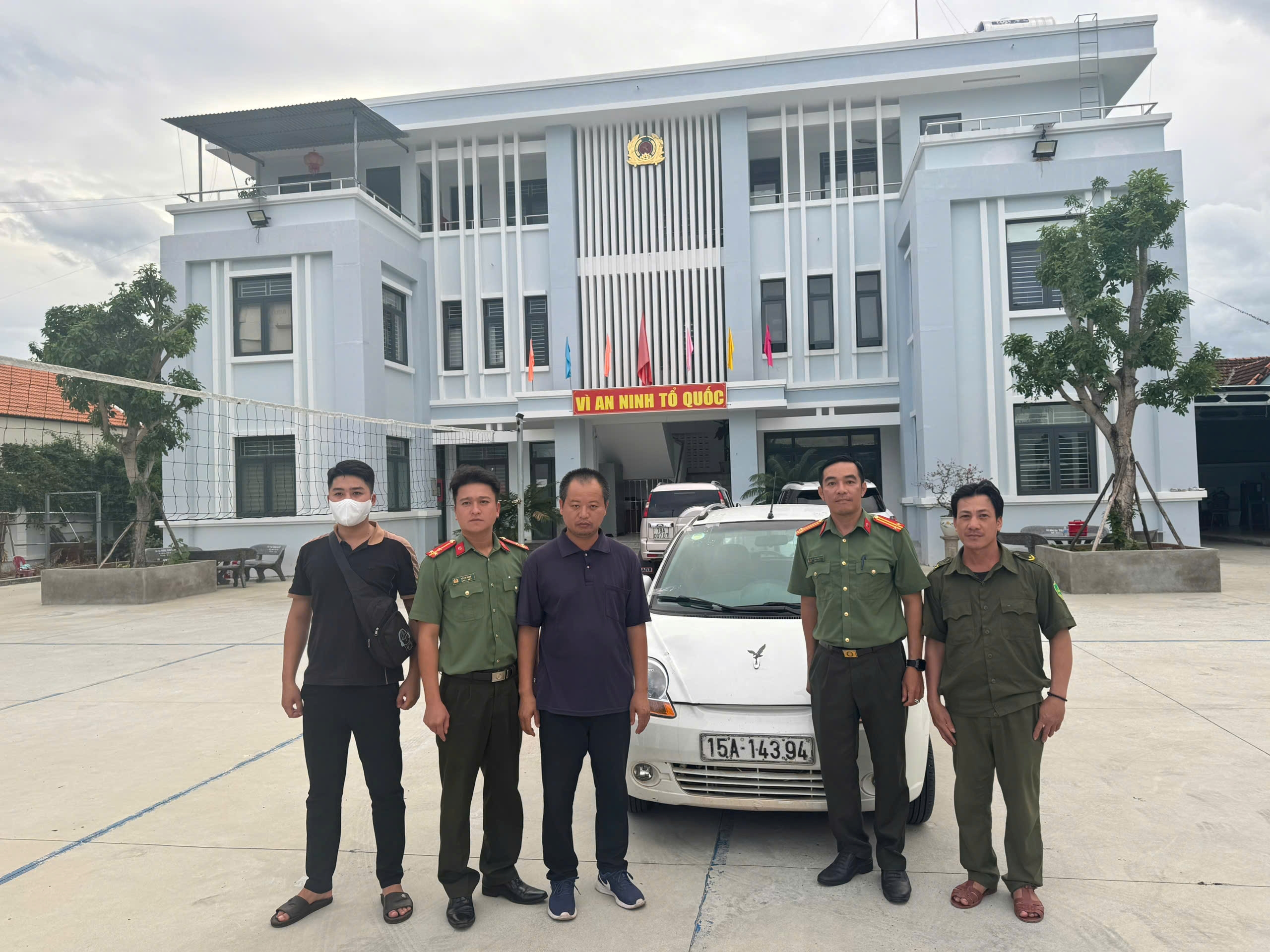 Công an xã Nam Ninh Hòa phối hợp bắt giữ đối tượng có liên quan trong vụ Giết người xảy ra tại Thành phố Đồng Nai