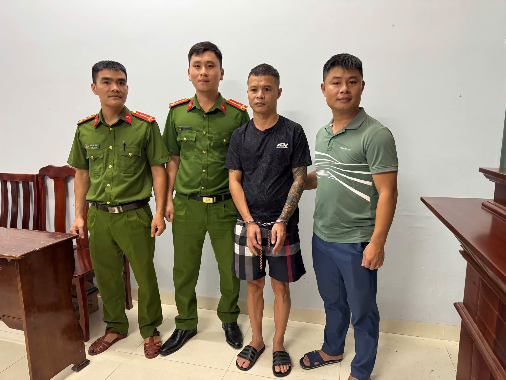 Bắt giữ đối tượng bị truy tìm khi đang lẩn trốn tại xã Nam Ninh Hòa