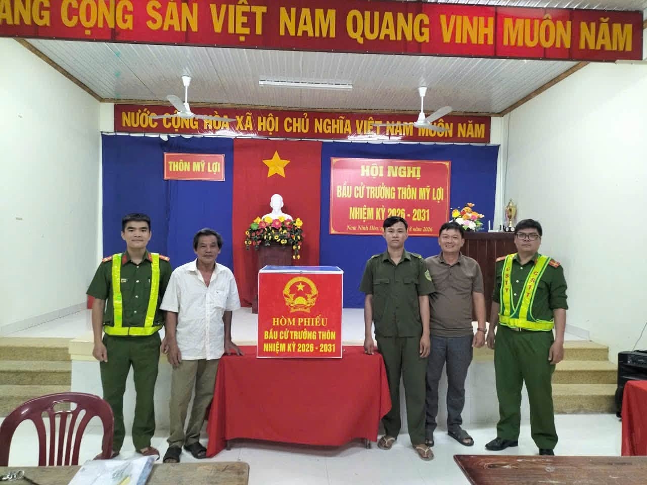Công an xã Nam Ninh Hòa đảm bảo an ninh, trật tự ngày bầu cử Trưởng thôn