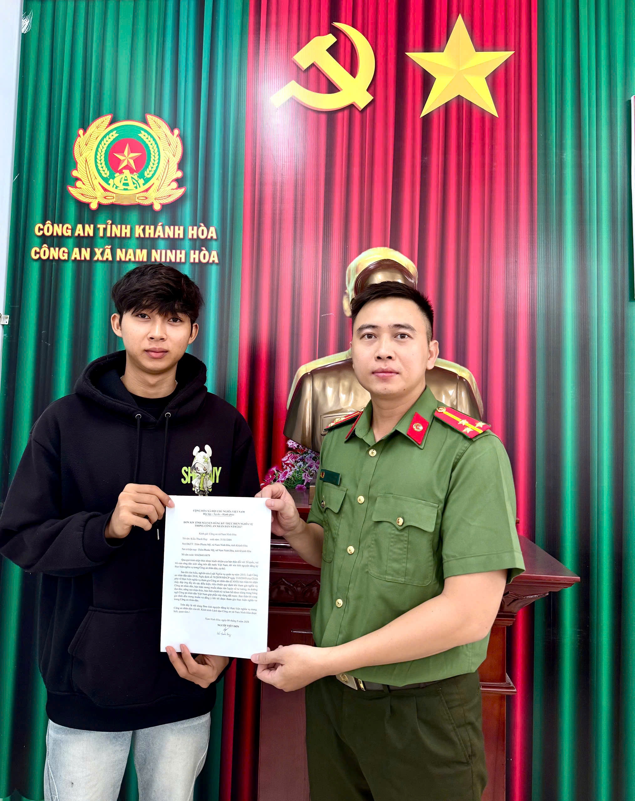 Công an xã Nam Ninh Hòa biểu dương tinh thần tình nguyện tham gia nghĩa vụ Công an Nhân dân năm 2027