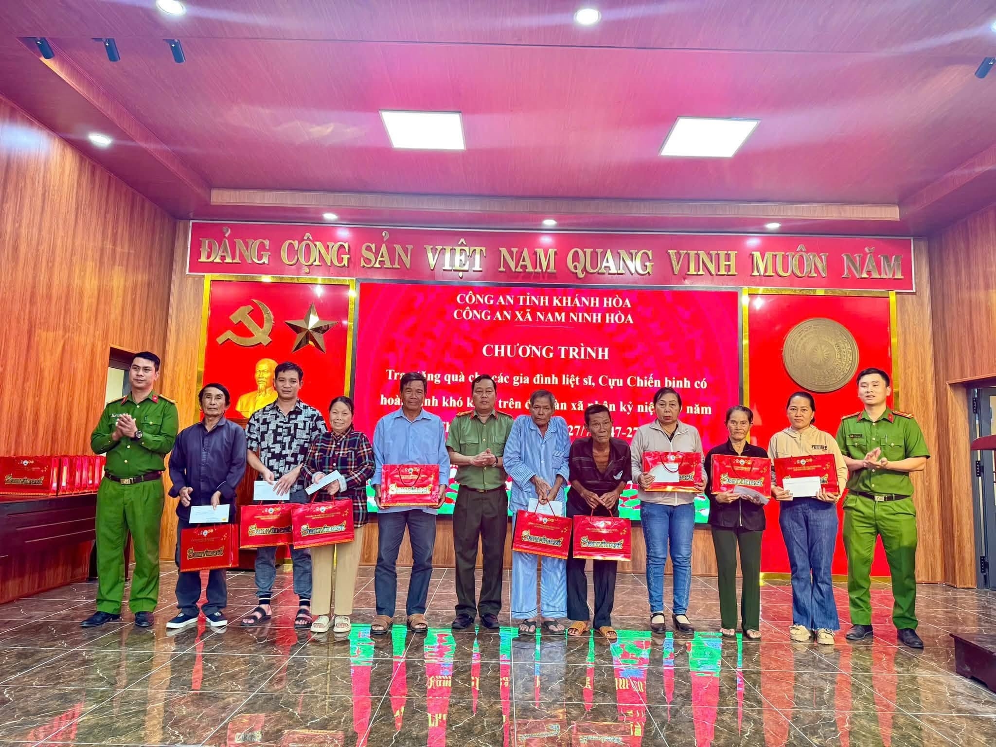 Công an xã Nam Ninh Hòa tổ chức hoạt động tri ân nhân kỷ niệm 79 năm Ngày Thương binh - Liệt sĩ