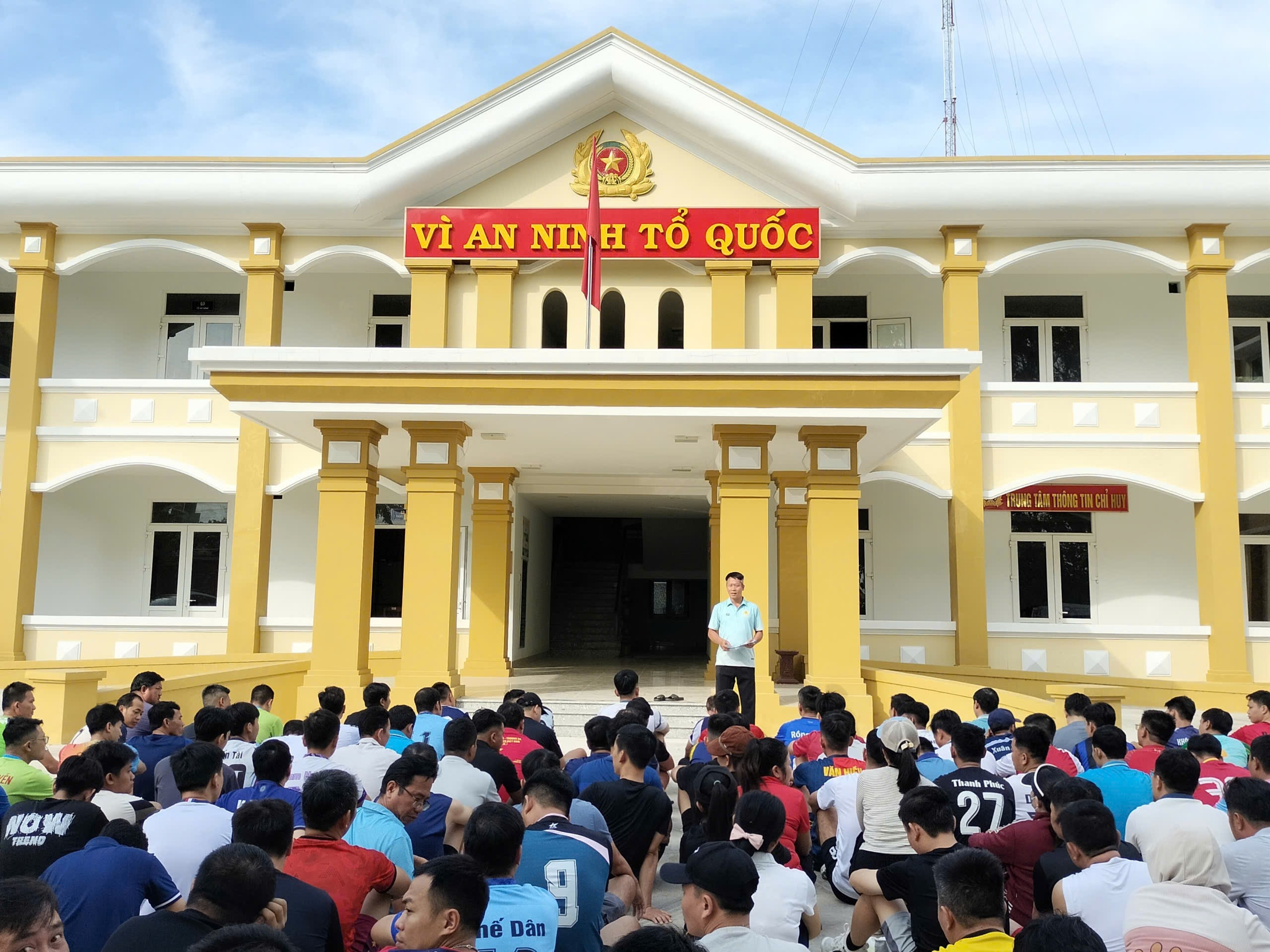 Cán bộ, chiến sĩ Công an xã Ninh Sơn hoàn thành kiểm tra rèn luyện thể lực năm 2026