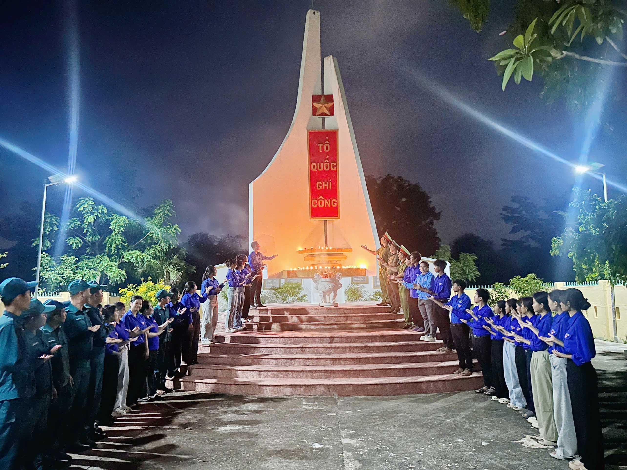 Công an xã Phước Hà tri ân các anh hùng liệt sĩ, thương binh, bệnh binh và người có công với cách mạng
