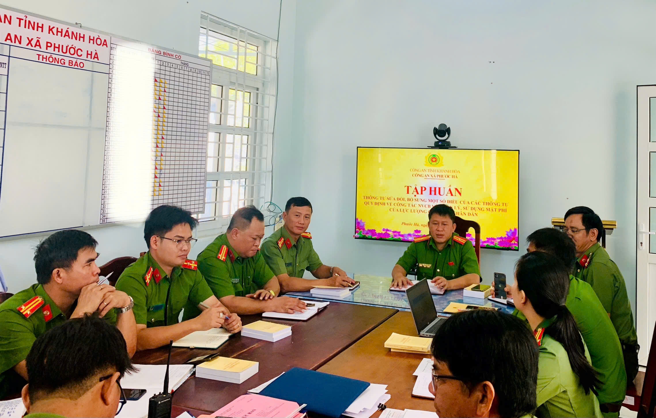 Công an xã Phước Hà tăng cường kiểm tra, hướng dẫn công tác nghiệp vụ cơ bản của lực lượng Cảnh sát nhân dân
