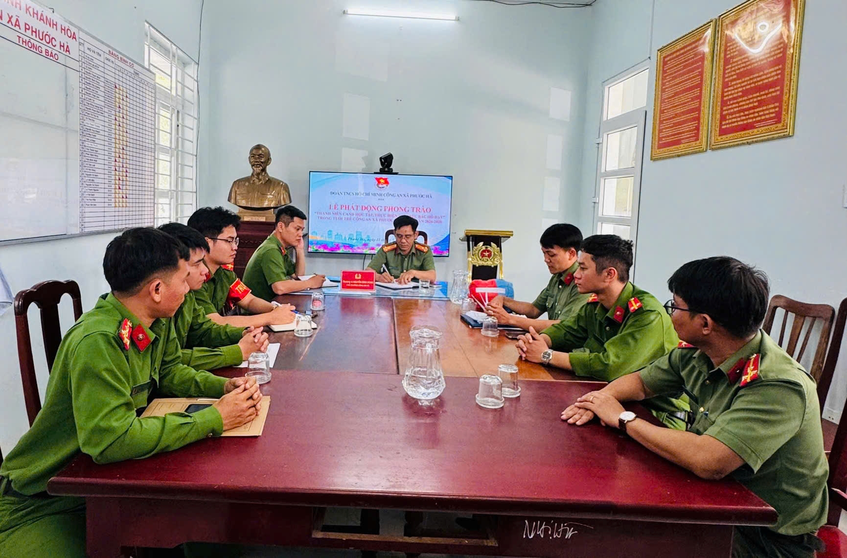 Chi đoàn Công an xã Phước Hà - phát động phong trào học tập Sáu điều Bác Hồ dạy