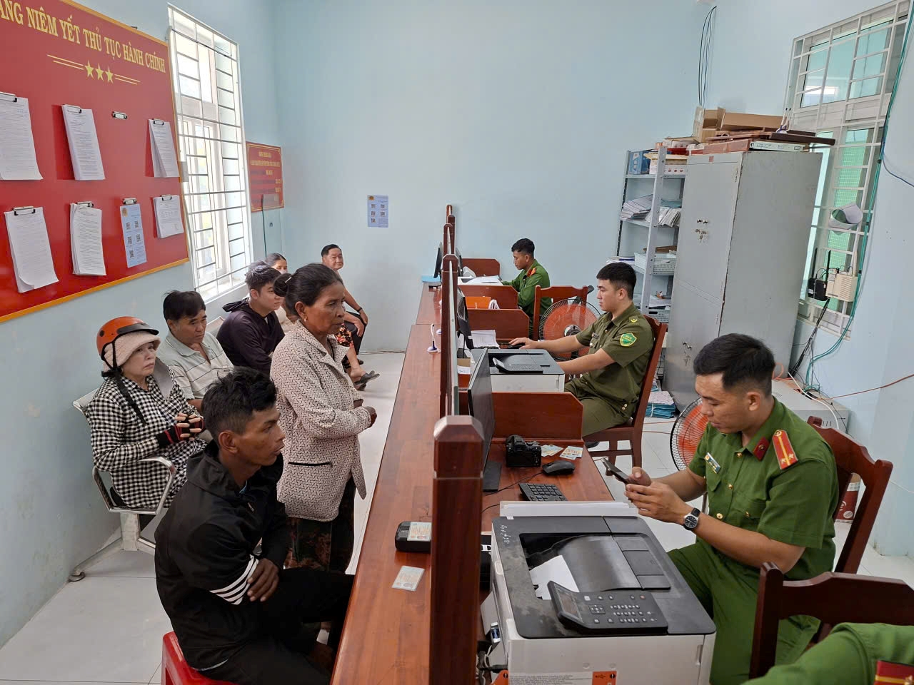 Công an xã Phước Hậu cảnh báo thủ đoạn giả mạo VNeID để lừa đảo chiếm đoạt tài sản