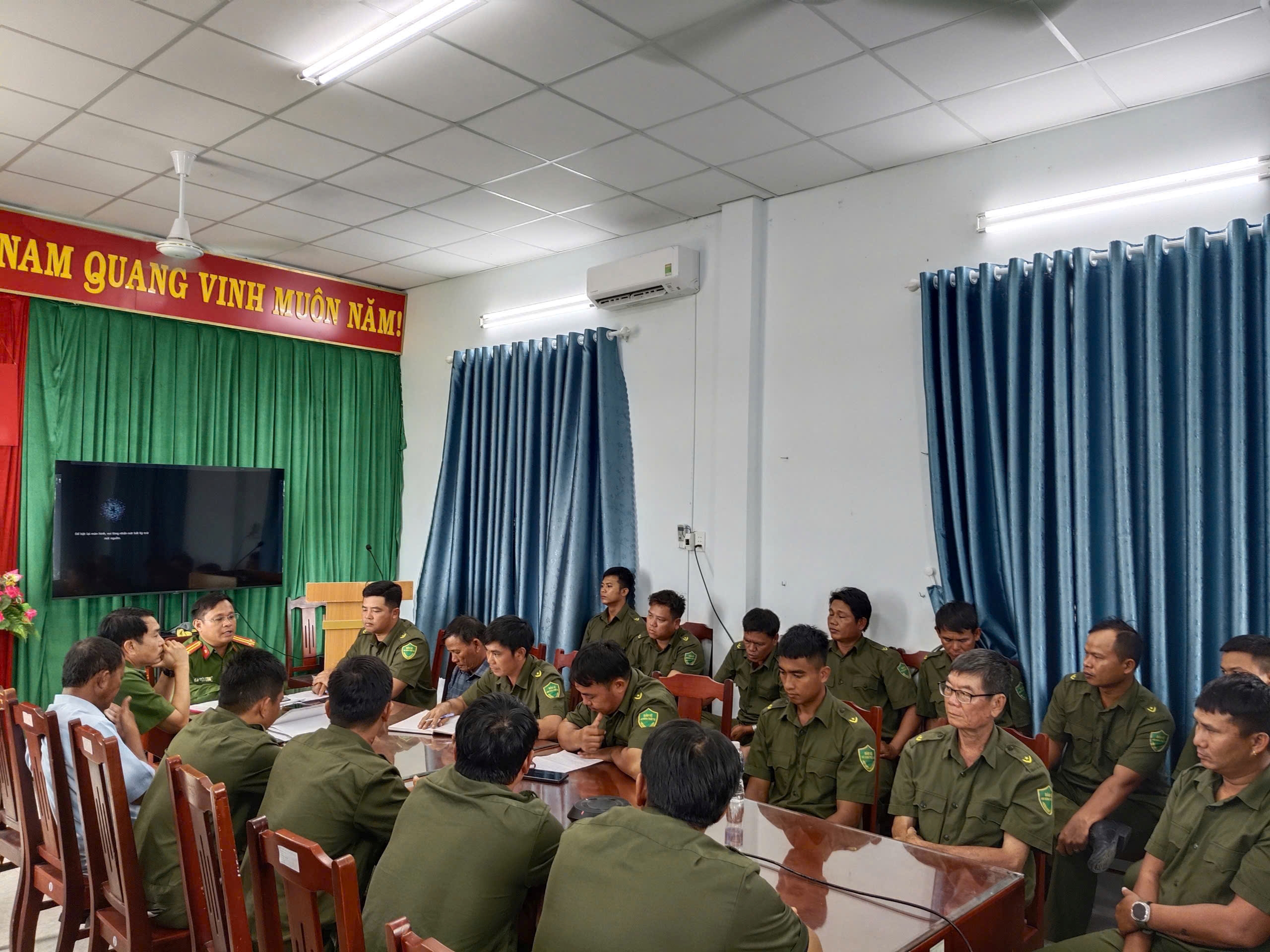 Công an xã Phước Hữu giao ban lực lượng tham gia bảo vệ an ninh, trật tự ở cơ sở, triển khai phương án bảo đảm ANTT dịp Quốc khánh 2/9
