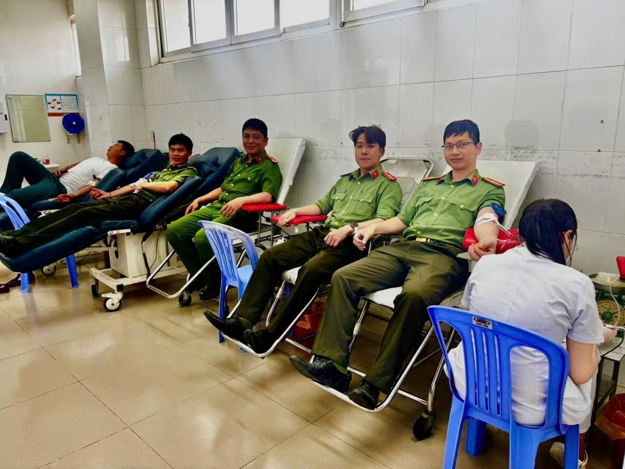 Công an xã Phước Hữu lan tỏa tinh thần tương thân tương ái và nghĩa tình đồng đội