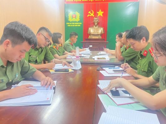 Chi bộ Công an xã Suối Dầu sinh hoạt chuyên đề quý III và thường kỳ tháng 9/2026