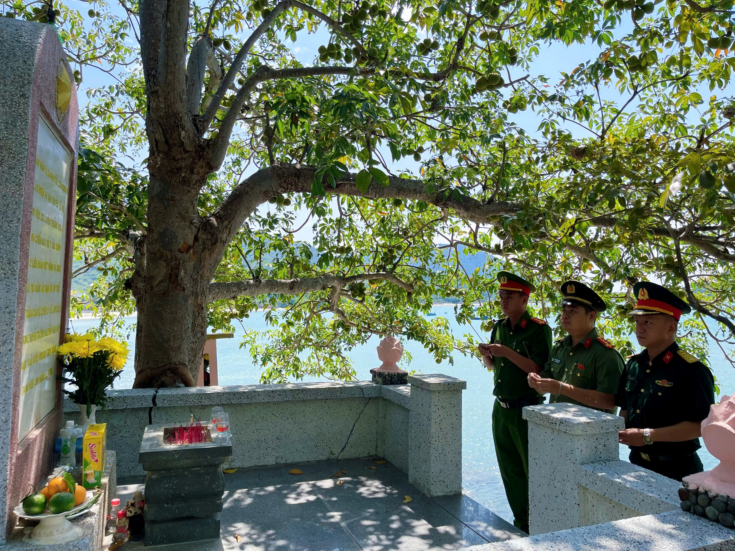 Tuổi trẻ Công an xã Tân Định tri ân kỷ niệm 79 năm Ngày Thương binh - Liệt sĩ (27/7/1947 - 27/7/2026)