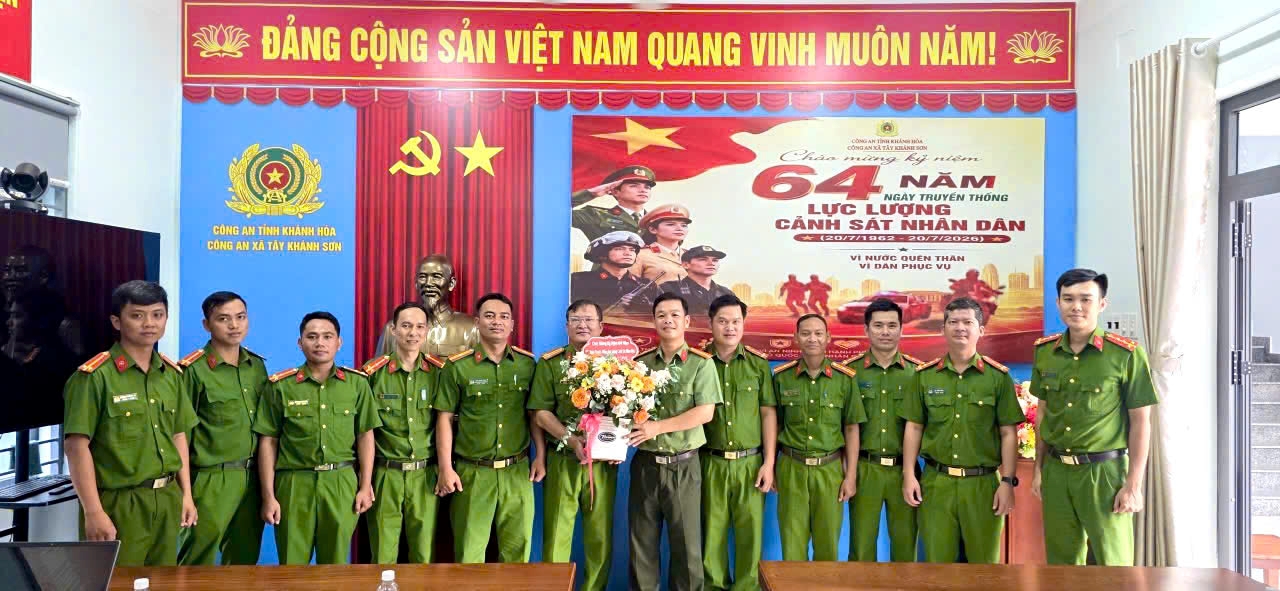 Công an xã Tây Khánh Sơn tổ chức Tọa đàm kỷ niệm 64 năm Ngày truyền thống Lực lượng Cảnh sát nhân dân