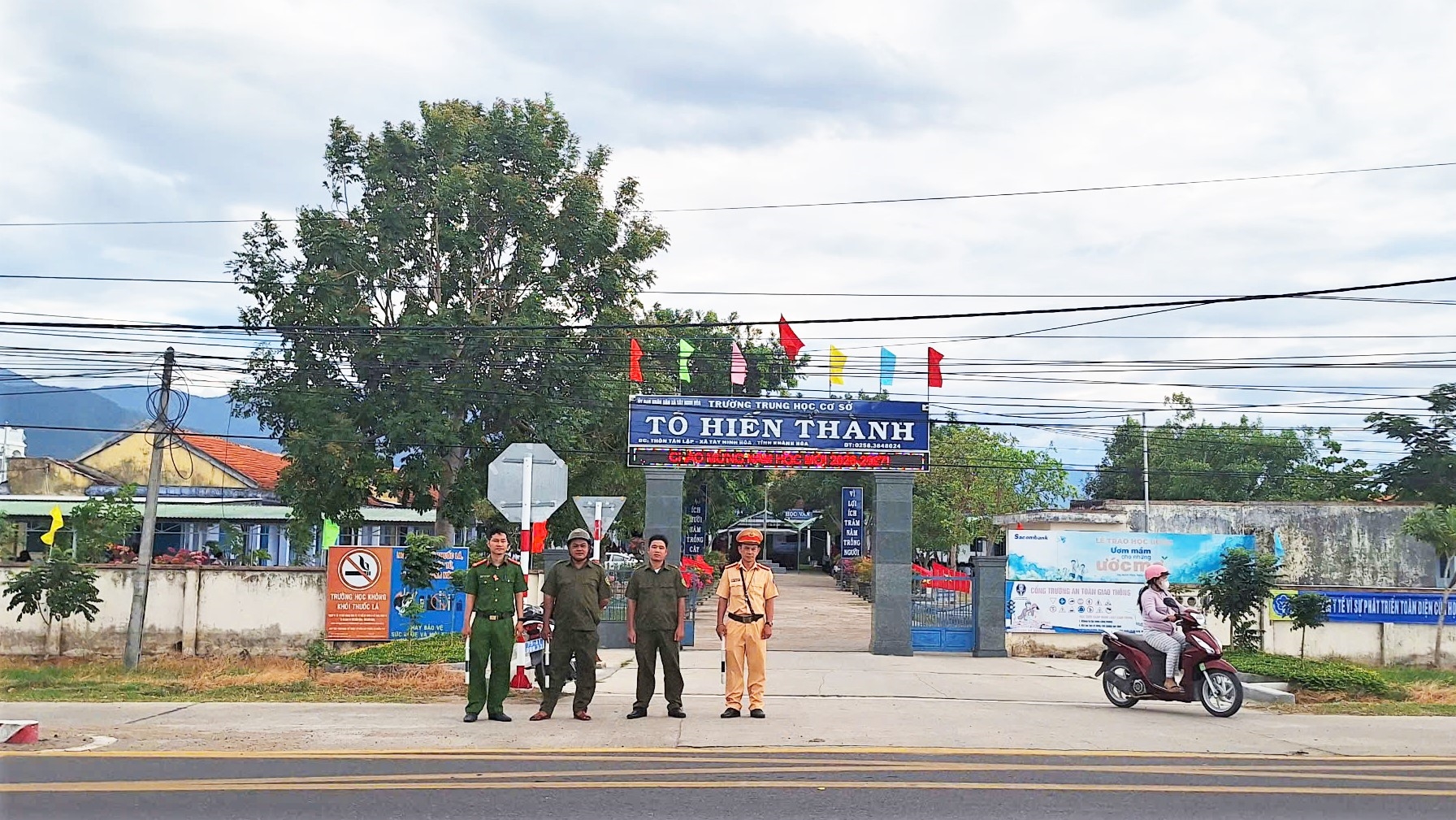Đảm bảo trật tự an toàn giao thông phục vụ Lễ Khai giảng năm học 2026 - 2027 trên địa bàn xã Tây Ninh Hòa