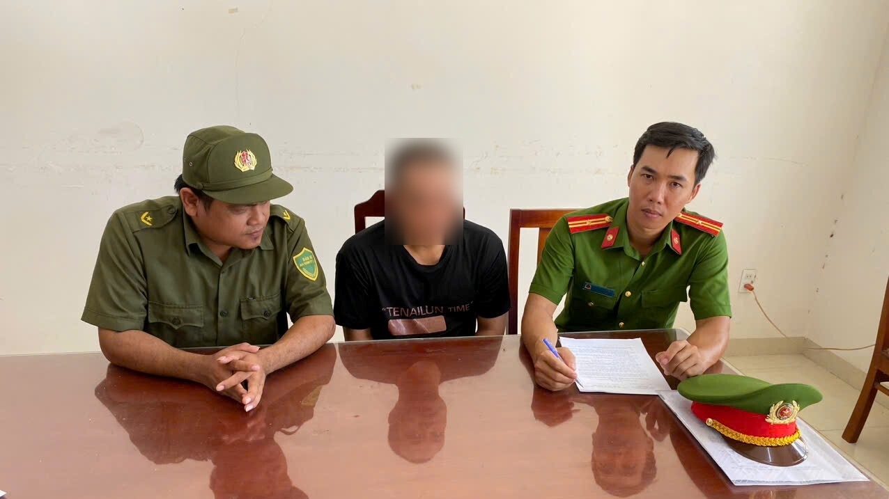 Công an xã Tây Ninh Hòa quản lý, bàn giao người bị xử phạt tù đang được tại ngoại cho Cơ quan Thi hành án hình sự theo quy định