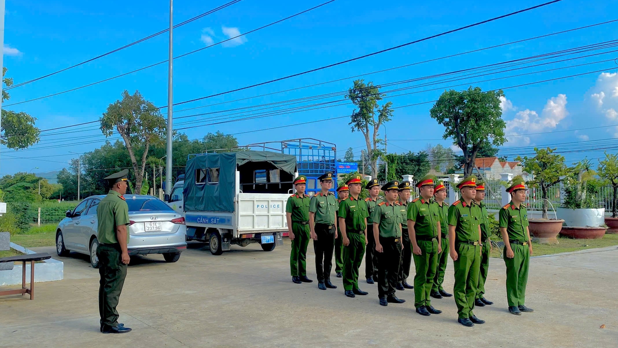 Hưởng ứng phong trào thi đua Ba nhất: Công an xã Tây Ninh Hòa tích cực tập luyện điều lệnh, quân sự, võ thuật Công an nhân dân